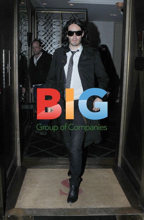 Russell Brand Leaving Scotts Restaurant