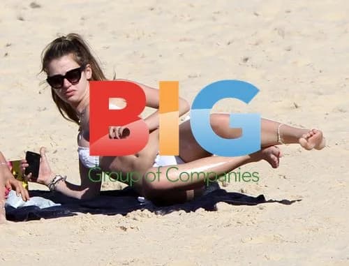 Nigella Lawson's daughter on Bondi beach
