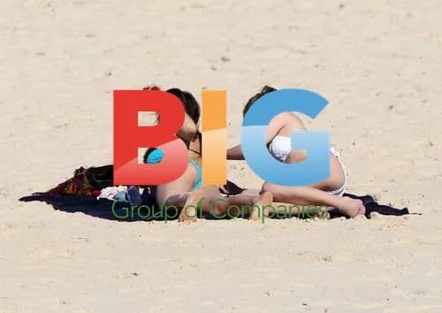 Nigella Lawson's daughter Cosima on Bondi beach
