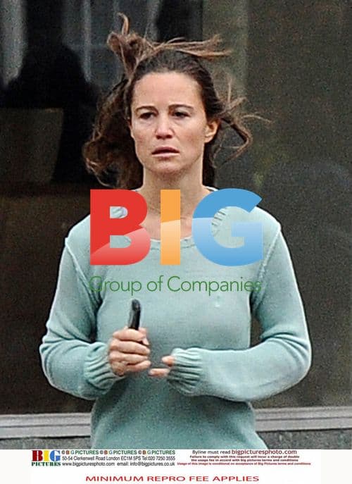 Pippa Middleton Moves Car in London