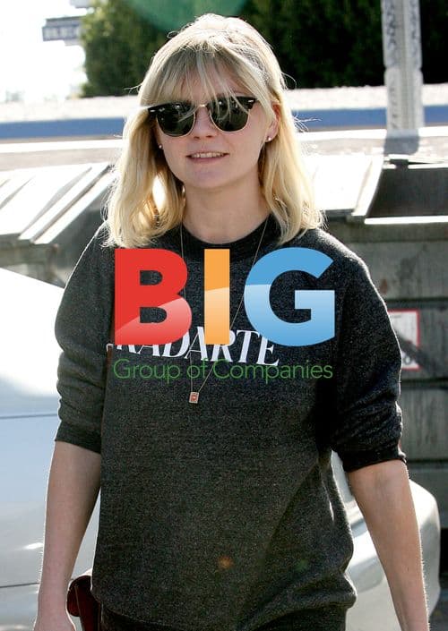 Kirsten Dunst Shopping in Beverly Hills