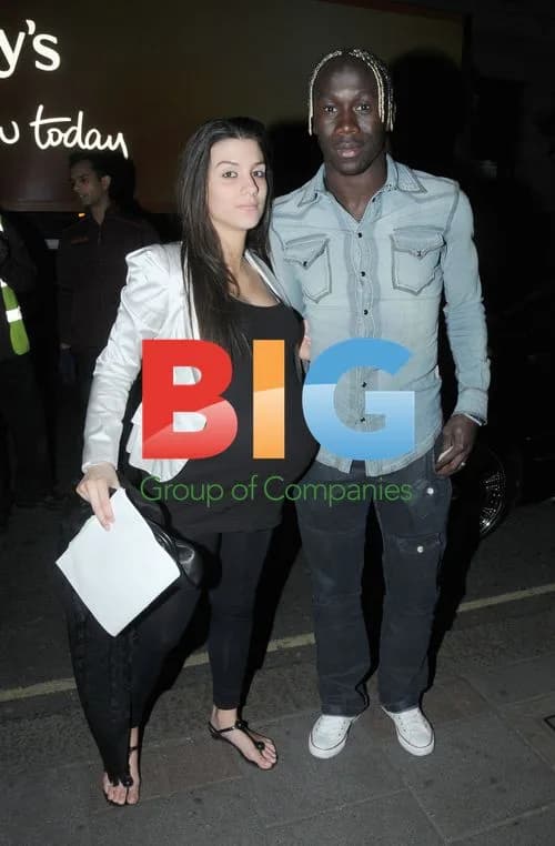 Bacary Sagna and pregnant wife on night out