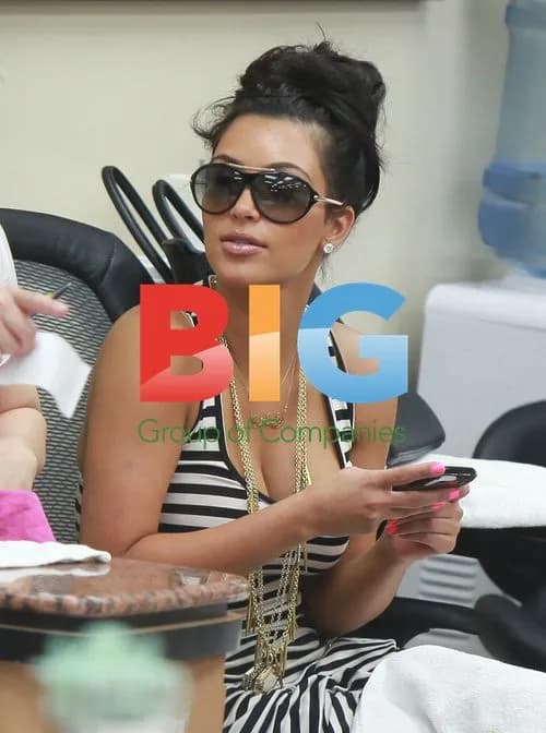 Kim Kardashian at Nail Salon in Beverly Hills