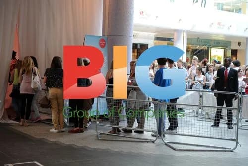 Cher Lloyd Fans Queue Up