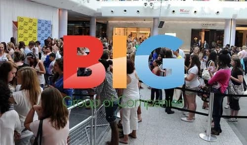Cher Lloyd fans queue for autographs in London