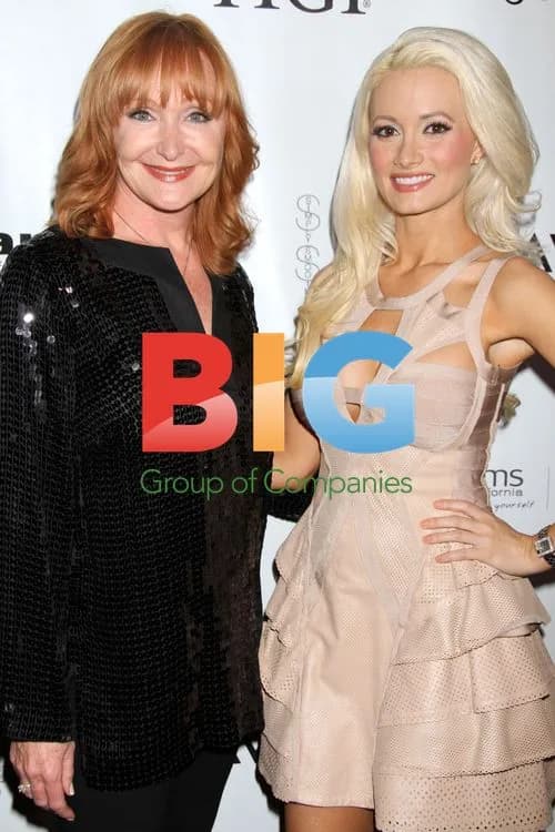 Holly Madison at 2011 Hairstyle Awards