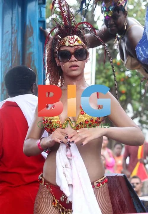 Rihanna Dances in Barbados Parade