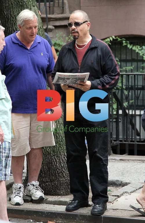 Ice-T Reading Newspaper on 'Law & Order' Set