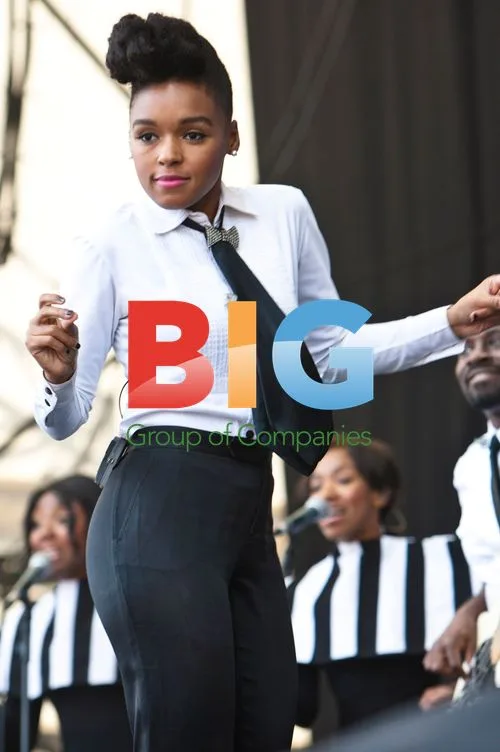 Janelle Monae Performing at The Big Chill Festival