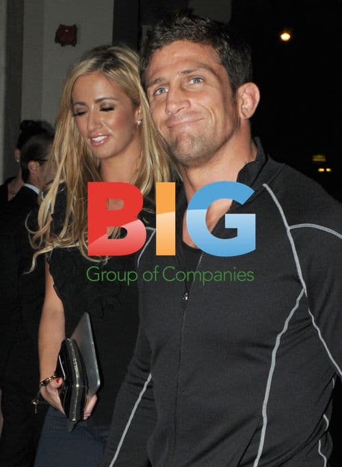 Alex Reid and Chantelle Houghton Supermarket Run
