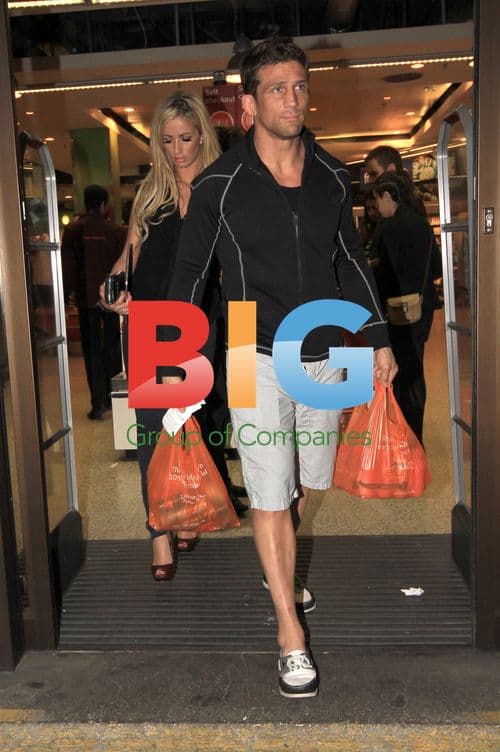 Alex Reid and Chantelle Houghton Shopping