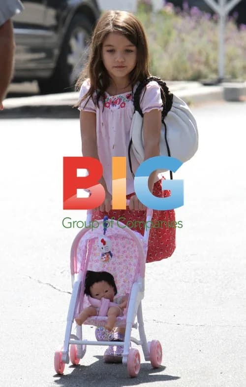 Katie Holmes and Suri Out in LA
