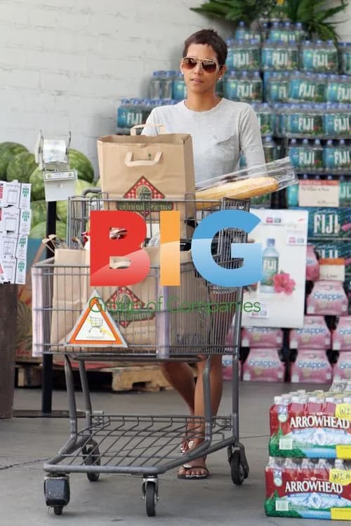 Halle Berry Grocery Shopping