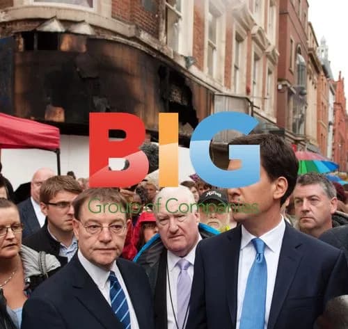 Ed Milliband visits Manchester riots