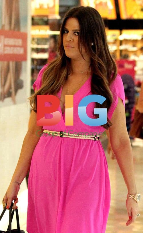 Khloe Kardashian with Lamar Odom's daughter shopping