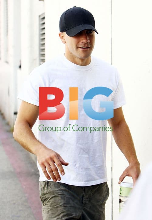 Jake Gyllenhaal Relaxing Off Set