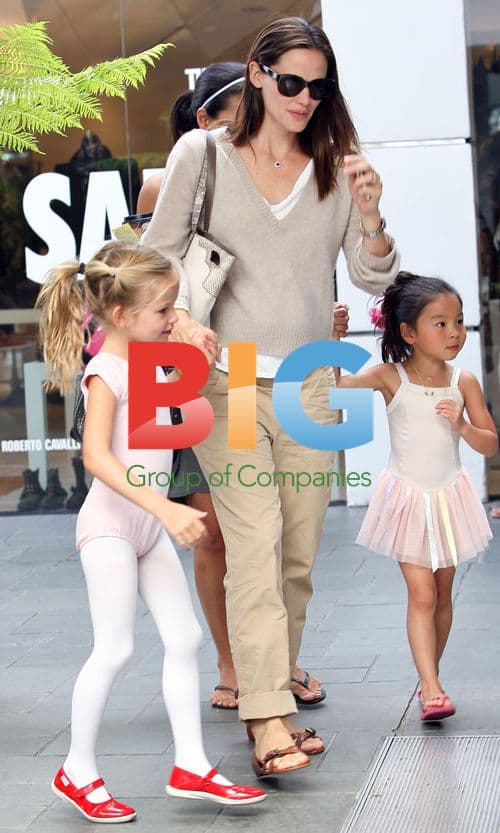 Jennifer Garner with Violet Affleck