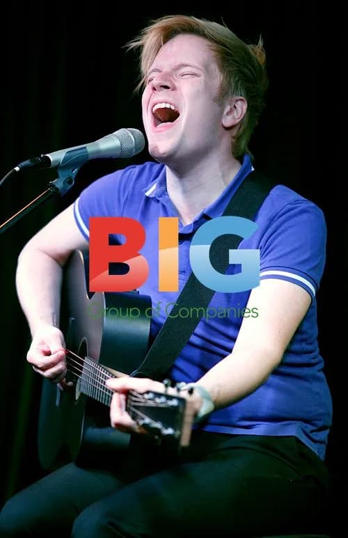 Patrick Stump Performing at Saturday Night Online
