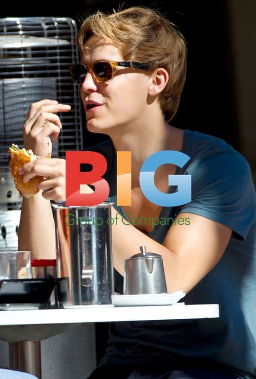 Rhys Wakefield out to lunch in Sydney