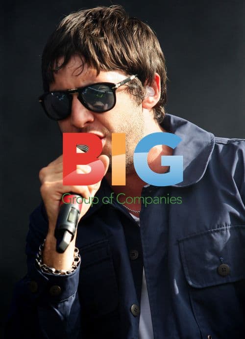 Example performs at V Festival