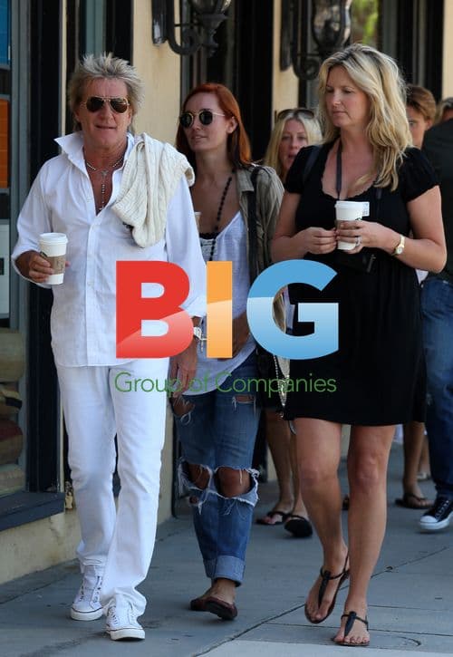 Rod Stewart and family leave hospital in LA