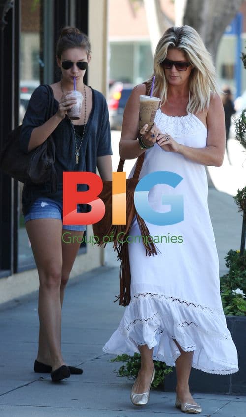 Rod Stewart's family leaves hospital