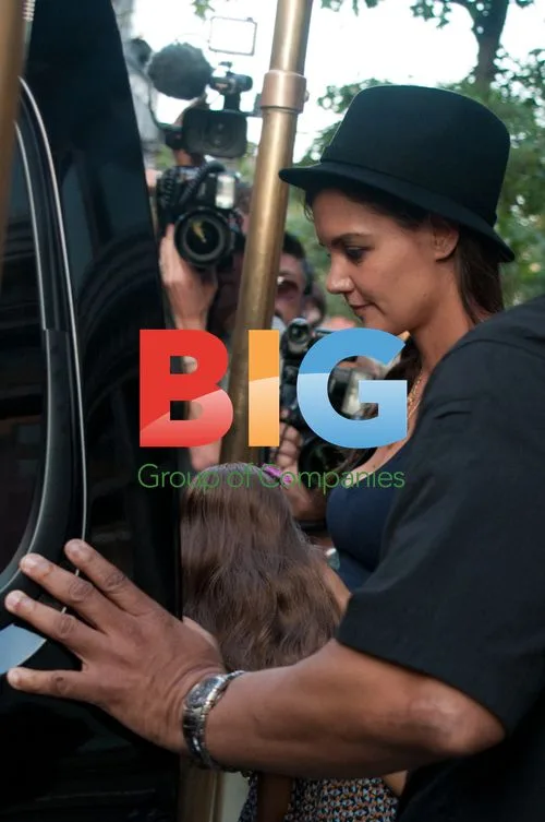 Katie Holmes and Suri Arrive Home