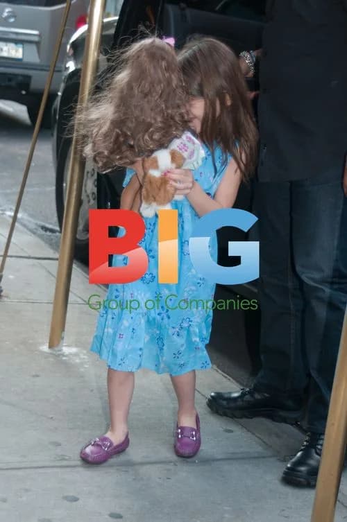 Katie Holmes and Daughter Suri Arriving Home
