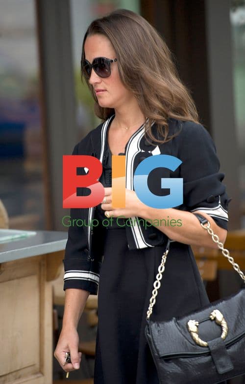 Pippa Middleton Buying Coffee in London