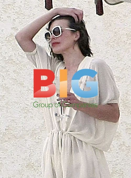 Milla Jovovich and Paul W.S. Anderson on Mexico Vacation