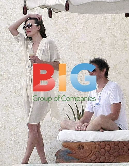 Milla Jovovich with husband in Mexico