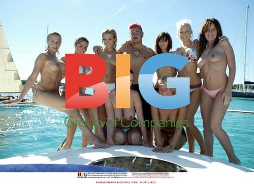 Darryn Lyons with Models in France