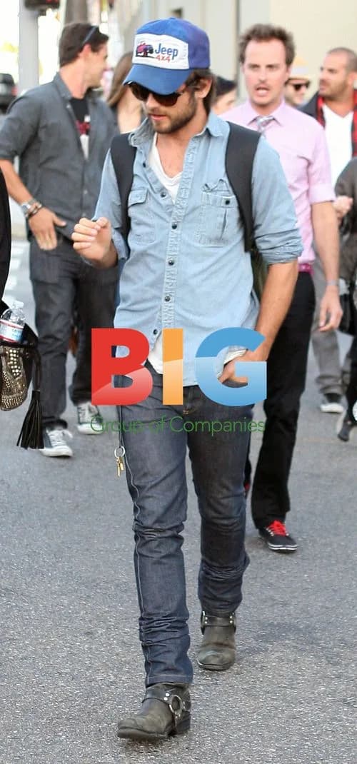 Justin Chatwin in Los Angeles