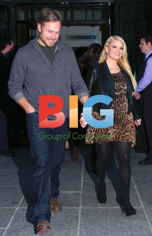 Jessica Simpson Leaves Candy Bar