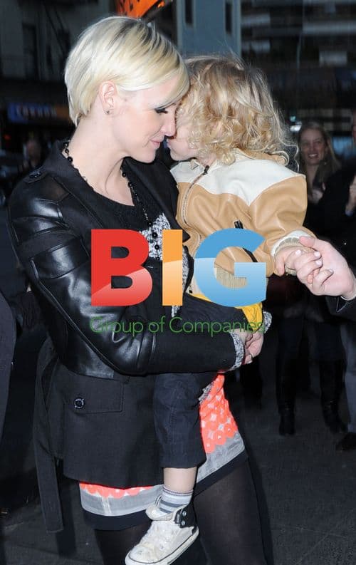 Jessica Simpson and Eric Johnson Leaving Candy Store