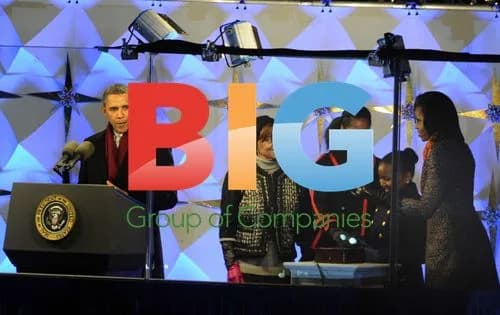 Obama Family at 2011 National Christmas Tree Lighting