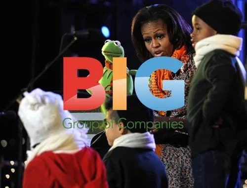 Obama Family at 2011 National Christmas Tree Lighting