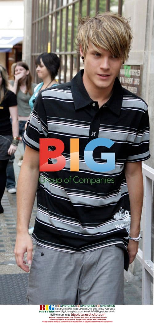 McFly Arriving at Radio One Studios