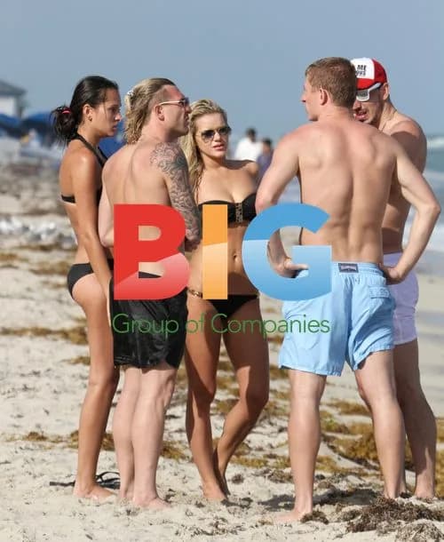 Andriy Voronin Enjoys Beach Vacation in Miami