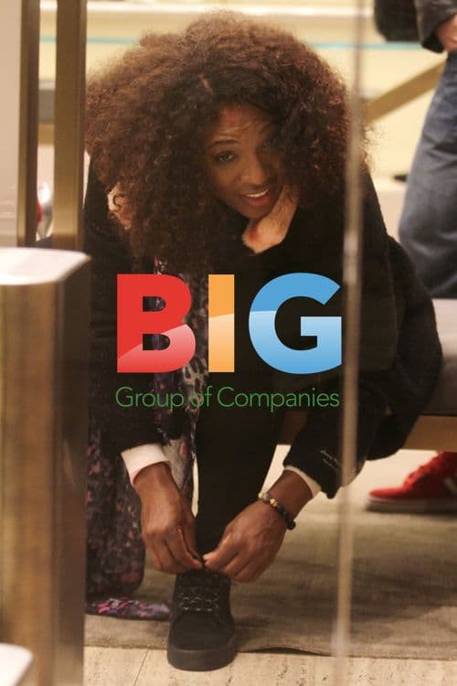 Venus and Serena Williams Shopping in Milan