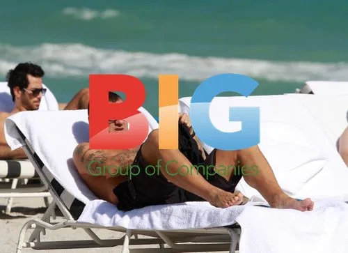 Christian Vieri Relaxing on Miami Beach