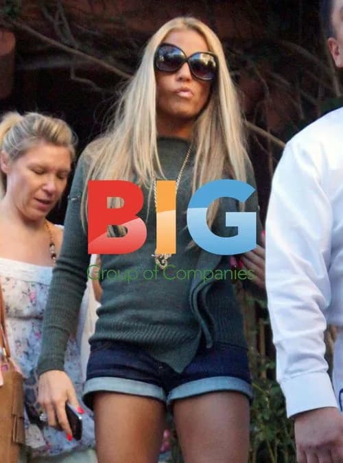 Katie Price Spotted at The Ivy in LA