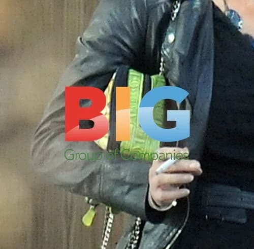 Sarah Harding Leaves Mother's Home