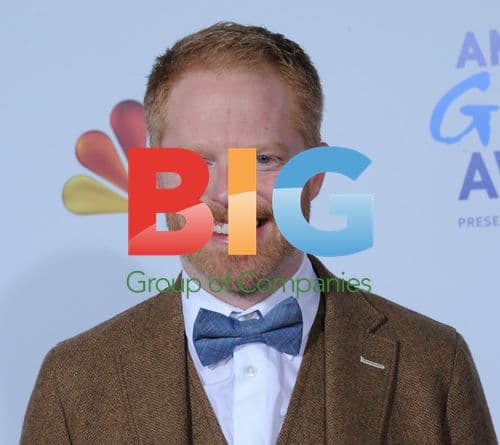 Jesse Tyler Ferguson at American Giving Awards