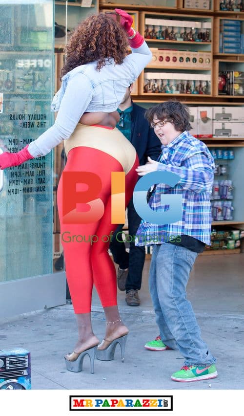 Andy Milonakis Films Music Video with Beyonce Lookalike