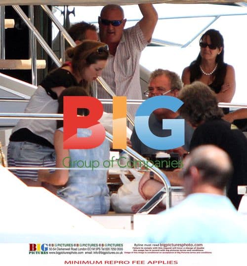 Top Gear Presenters Relax on Powerboat