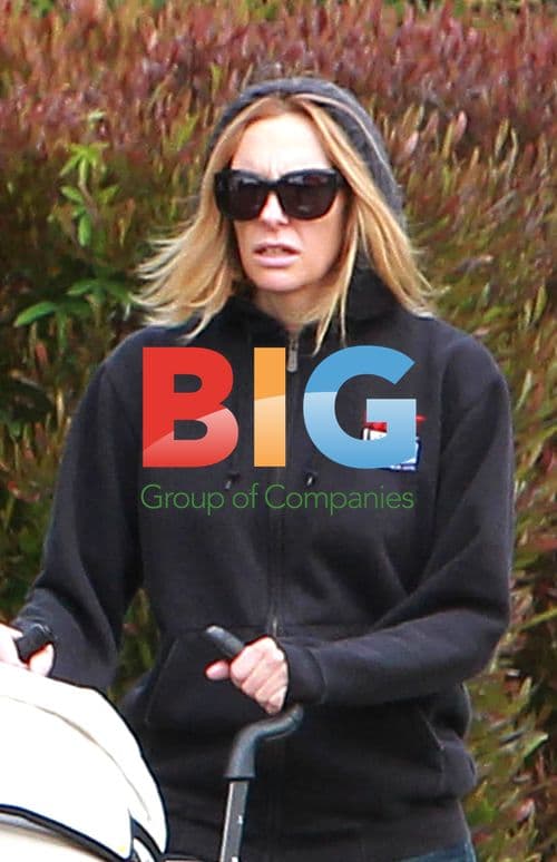 Toni Collette House Hunting in LA