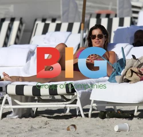 Aida Yespica and family at Miami beach