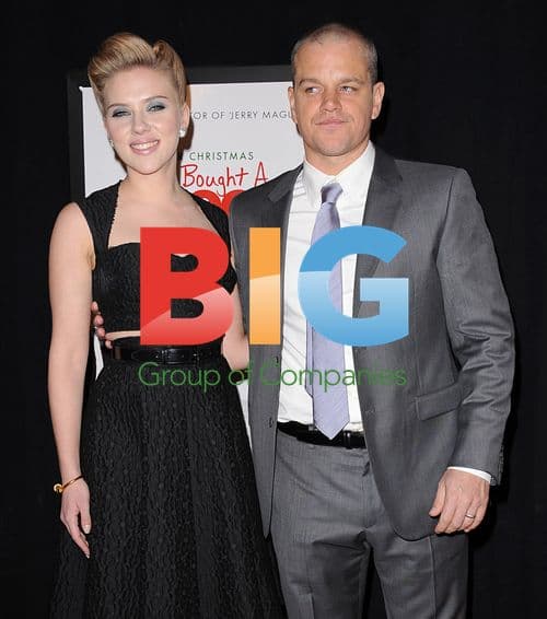 Scarlett Johansson and Matt Damon at We Bought a Zoo Premiere