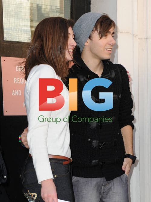 Nathan from The Wanted meets fans